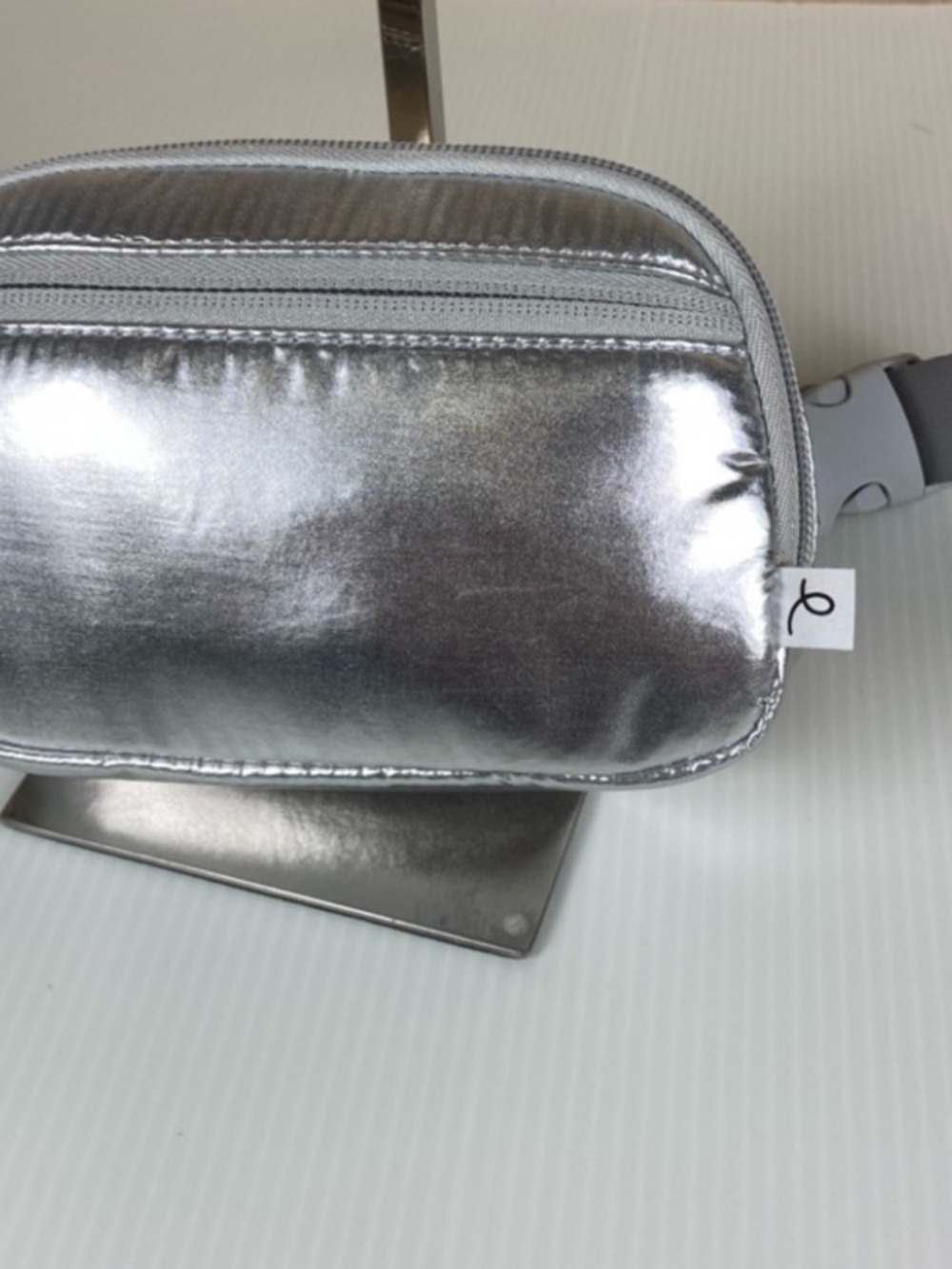 🆕Girls Art class silver mini crossbody. NWT.